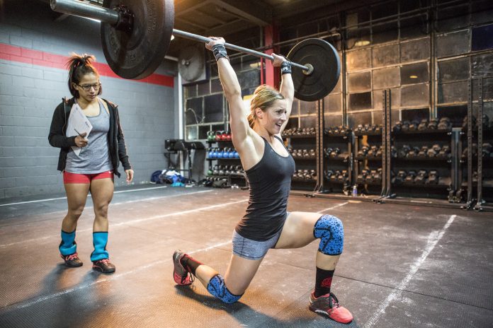 2016cfopen Athlete competing during the 2016 CrossFit Open